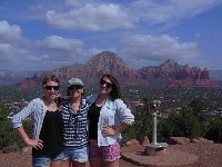 286momandgirlssedonaoverlook