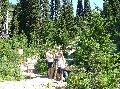 1053mtrainr3girlsstoppedonhike